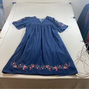 National Dress Floral Embroidered Denim Women’s House Dress 1X Short Sleeve